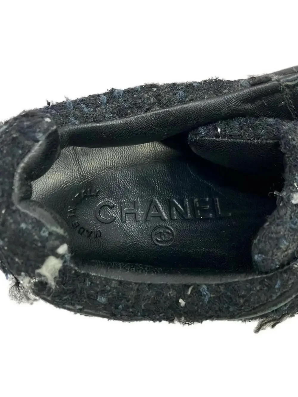 CHANEL elevate your